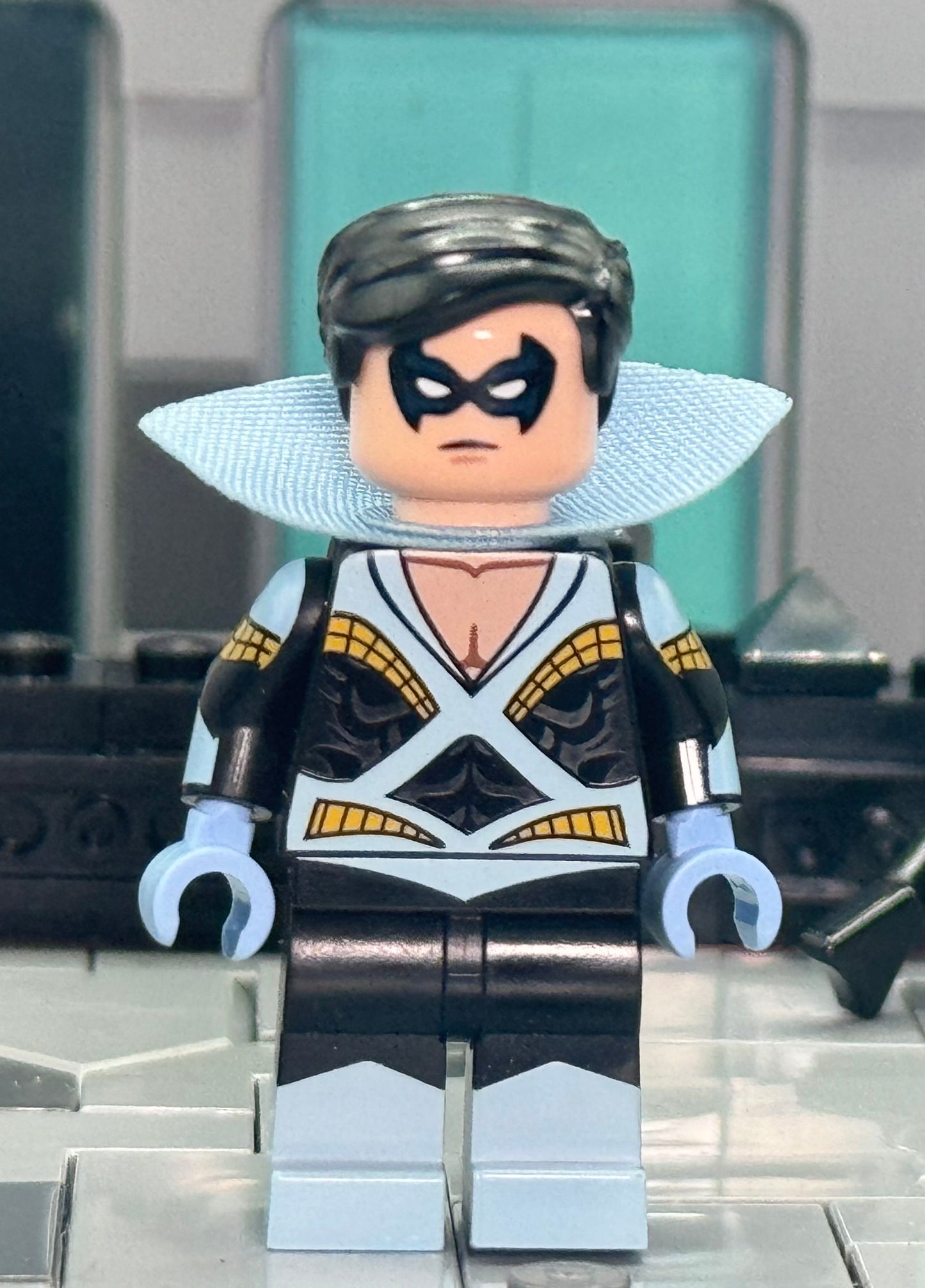 RETRO BLUEWING (BLACK VARIANT)