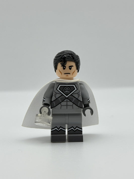 N.I.N. STUDIOS WHITE LANTERN SUPERMAN